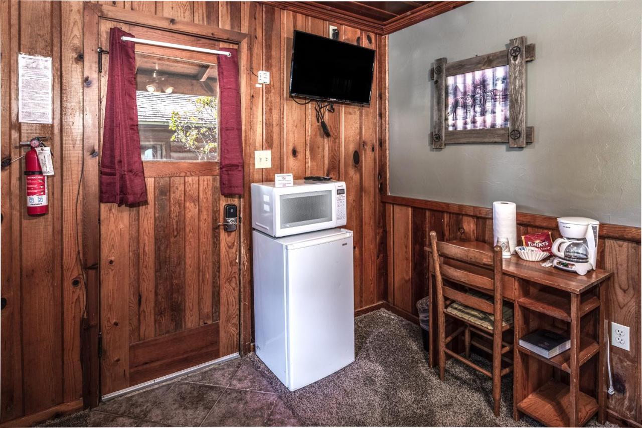 Apache Village 5, Queen Bed, Midtown, Sleeps 2 Ruidoso Exteriér fotografie